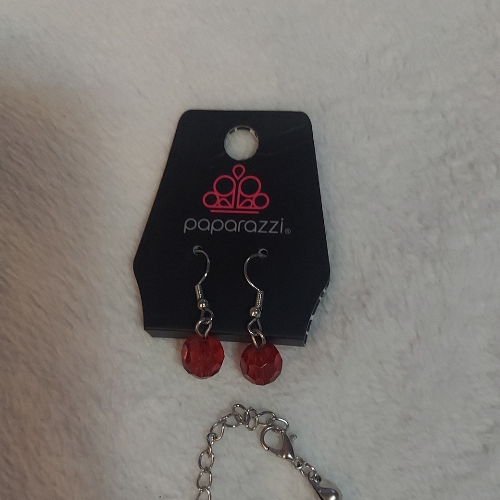8/$10 Paparazzi Red and Silver Layered Necklace - Picture 3 of 5